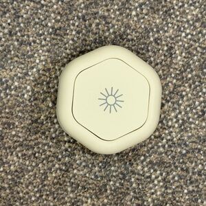 Cadence Capsule Small Sand with Sun Icon